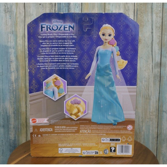Disney Frozen Getting Ready Elsa Doll Playset - Picture 3 of 3